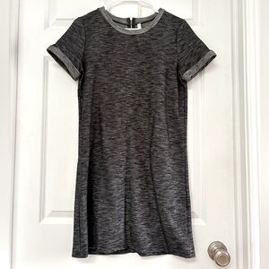 Gilli Gray Short Sleeve Dress